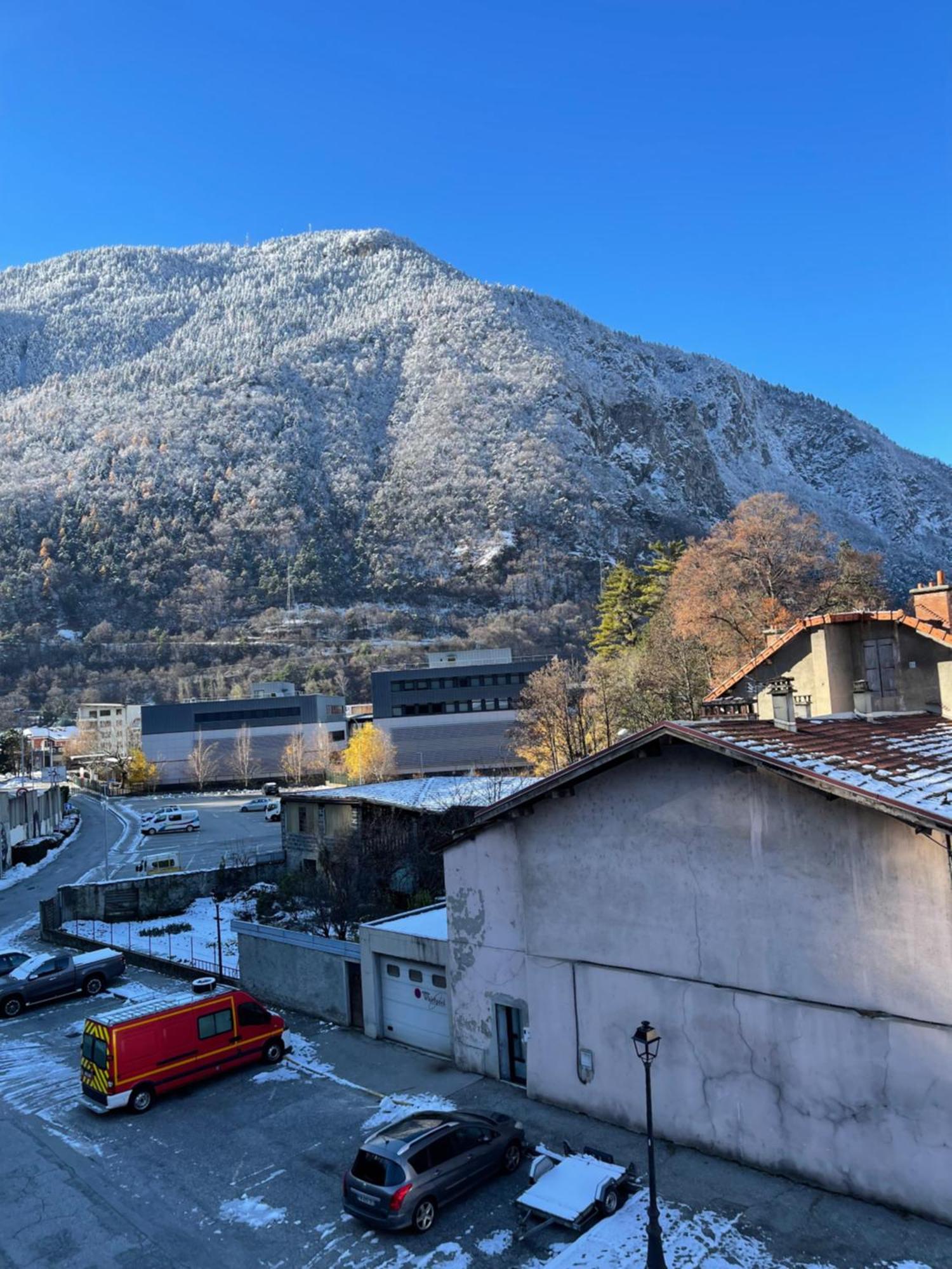 La Montagnette L Ours T1 Maison En Travaux De 10H A 17H Moutiers  Exteriér fotografie